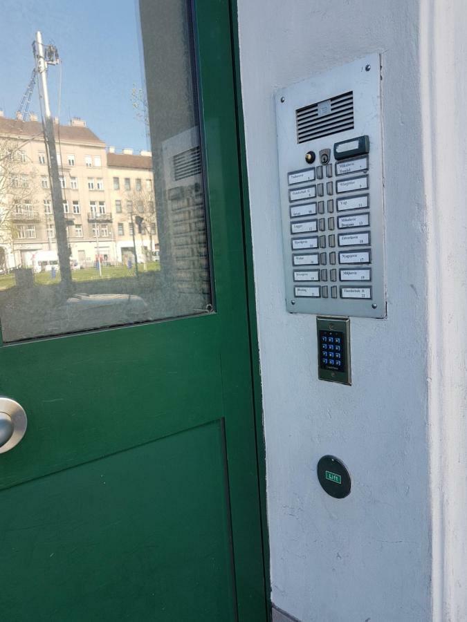 Gerald'S Apartment 10 Виена Екстериор снимка